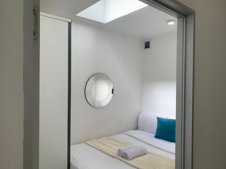 To Let 2 Bedroom Property for Rent in Woodstock Western Cape